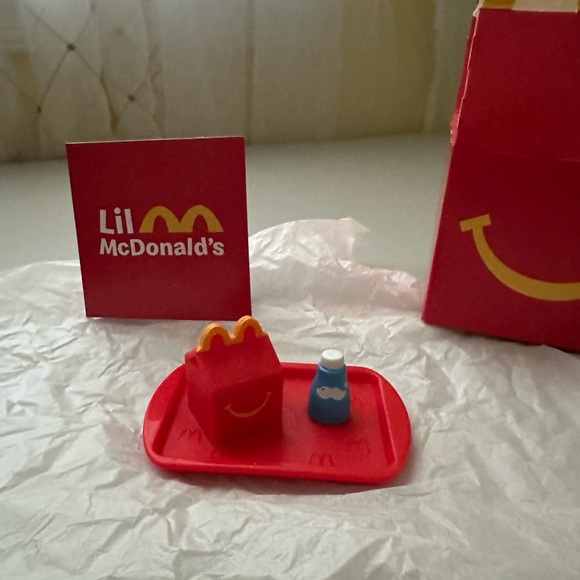 New Lil McDonald's Milk Jug & Happy Meal Toy - Picture 2 of 2